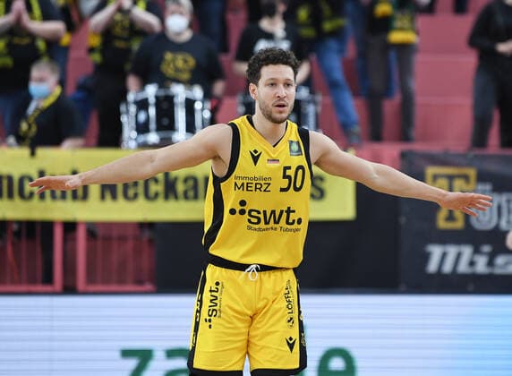 Basketball, 2. BL, Tigers Tübingen - Ehingen Urspring Basketball 2. Bundesliga 2020 2021 22. Spieltag in der Paul Horn Arena Tigers Tuebingen - Team Ehinge Urspring 17.03.2022 Joanic Gruettner Bacoul (Tigers)