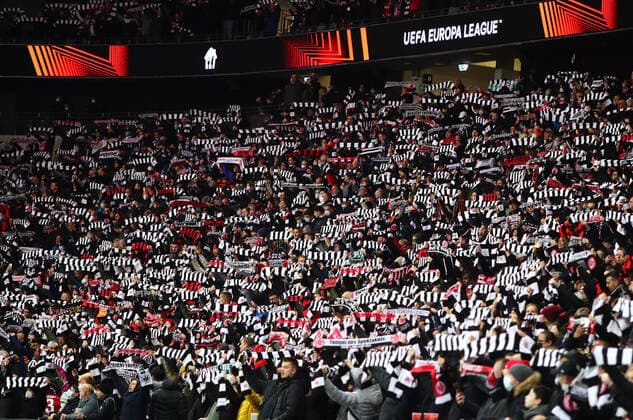 Frankfurter Fans vor dem Anpfiff des Spiels gegen Betis Sevilla Eintracht Frankfurt vs Real Betis Balompie, Fussball, Uefa Europa League, 17.03.2022 Eintracht Frankfurt vs Real Betis Balompie, Fussball, Uefa Europa League, 17.03.2022 Frankfurt Copyright: xEibner-Pressefotox EP_RWS