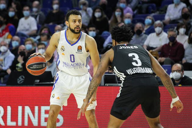 March 17, 2022, MADRID, MADRID, SPAIN: Williams-Goss of Real Madrid and Chris Jones of Asvel Lyon-Villeurbanne in action during Turkish Airlines Euroleague basketball match between Real Madrid and Asvel Lyon-Villeurbanne at Wizink Center on march 17, 2022 in Madrid, Spain. MADRID SPAIN - ZUMAa181 20220317_zaa_a181_001 Copyright: xIrinaxR.xHipolitox