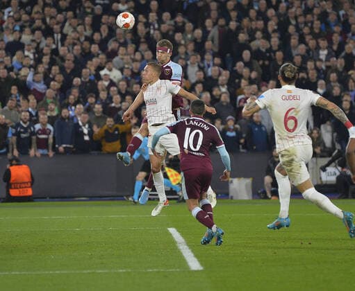 Mandatory Credit: Photo by James Griffiths West Ham United Shutterstock (12853351ap) Tomas Soucek of West Ham United scores West Ham United v Sevilla, UEFA Europa League, Round of 16, 2nd Leg, Football, The London Stadium, London, UK - 17 Mar 2022 West Ham United v Sevilla, UEFA Europa League, Round of 16, 2nd Leg, Football, The London Stadium, London, UK - 17 Mar 2022  Copyright: xJamesxGriffiths WestxHamxUnited Shutterstockx 12853351ap