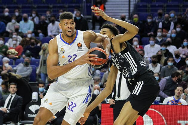 March 17, 2022, MADRID, MADRID, SPAIN: Walter Samuel Tavares da Veiga of Real Madrid and Victor Wembanyama of Asvel Lyon-Villeurbanne in action during Turkish Airlines Euroleague basketball match between Real Madrid and Asvel Lyon-Villeurbanne at Wizink Center on march 17, 2022 in Madrid, Spain. MADRID SPAIN - ZUMAa181 20220317_zaa_a181_011 Copyright: xIrinaxR.xHipolitox