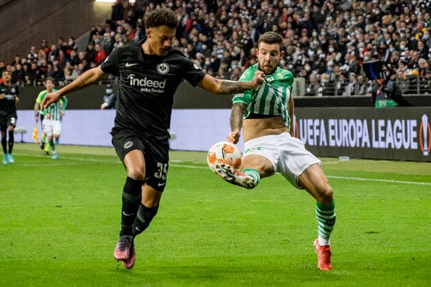 UEFA Europa League, Eintracht Frankfurt vs. Real Betis Sevilla, Frankfurt, Deutsche Bank Park, 17.3.2022 Tuta (Eintracht Frankfurt 35) & Aitor Ruibal (Real Betis Sevilla 24), Eintracht Frankfurt vs. Real Betis Sevilla, Frankfurt, Deutsche Bank Park, 17.3.2022 Copyright: xBEAUTIFULxSPORTS Gawlikx