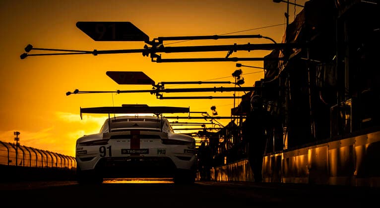 Sport Themen der Woche KW11 91 BRUNI Gianmaria (ita), LIETZ Richard (aut), Porsche GT Team, Porsche 911 RSR - 19, ambiance during the 1000 Miles of Sebring, 1st round of the 2022 FIA World Endurance Championship on the Sebring International Raceway from March 16 to 18, in Sebring, Florida, United States of America - AUTO - FIA WEC - 1000 MILES OF SEBRING 2022 DPPI Panoramic  02222003__F2_5571