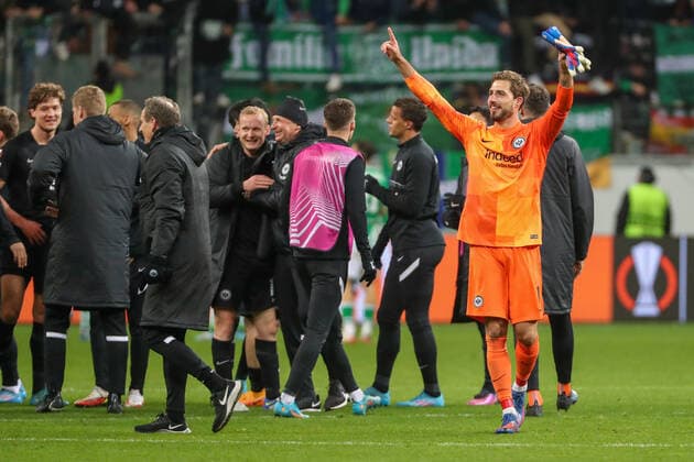 Europa League - Achtelfinale - Eintracht Frankfurt - Real Betis Sevilla am 17.03.2022 im Deutsche Bank Park in Frankfurt Jubel nach dem Schlusspfiff über das Weiterkommen bei Torwart Kevin Trapp (Frankfurt)