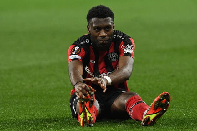 Timothy Fosu-Mensah ( Bayer 04 Leverkusen ) mit Kraempfen. 17.03.2022, Fussball, Europaleague, Bayer 04 Leverkusen vs Atalanta Bergamo UEFA REGULATIONS PROHIBIT ANY USE OF PHOTOGRAPHS AS IMAGE SEQUENCES AND OR QUASI-VIDEO 17.03.2022, Fussball, Europaleague, Bayer 04 Leverkusen vs Atalanta Bergamo Leverkusen Copyright: xEibner-Pressefotox