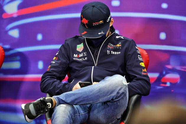 VERSTAPPEN Max (ned), Red Bull Racing RB18, portrait press conference, PK, Pressekonferenz during the Formula 1 Gulf Air Bahrain Grand Prix 2022, 1st round of the 2022 FIA Formula One World Championship, WM, Weltmeisterschaft on the Bahrain International Circuit, from March 18 to 20, 2022 in Sakhir, Bahrain - F1 - BAHRAIN GRAND PRIX 2022 DPPI Panoramic 016A3785