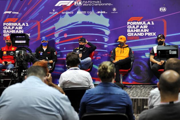LECLERC Charles (mco), Scuderia Ferrari F1-75, portrait SCHUMACHER Mick (ger), Haas F1 Team VF-22 Ferrari, portrait VERSTAPPEN Max (ned), Red Bull Racing RB18, portrait NORRIS Lando (gbr), McLaren F1 Team MCL36, ZHOU Guanyu (chi), Alfa Romeo F1 Team ORLEN C42, portrait portrait press conference, PK, Pressekonferenz during the Formula 1 Gulf Air Bahrain Grand Prix 2022, 1st round of the 2022 FIA Formula One World Championship, WM, Weltmeisterschaft on the Bahrain International Circuit, from March 18 to 20, 2022 in Sakhir, Bahrain - F1 - BAHRAIN GRAND PRIX 2022 DPPI Panoramic 016A3859