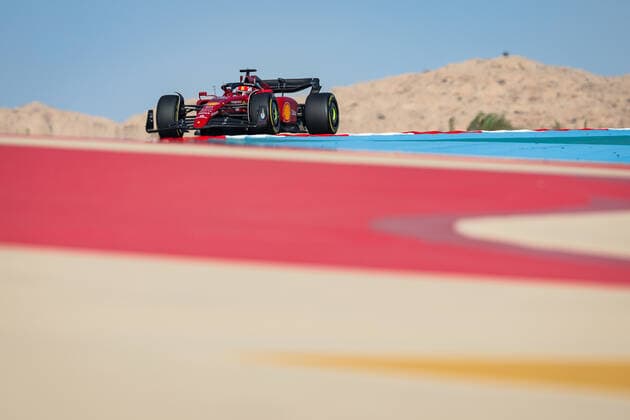 16 LECLERC Charles (mco), Scuderia Ferrari F1-75, action during the Formula 1 Gulf Air Bahrain Grand Prix 2022, 1st round of the 2022 FIA Formula One World Championship, WM, Weltmeisterschaft on the Bahrain International Circuit, from March 18 to 20, 2022 in Sakhir, Bahrain - F1 - BAHRAIN GRAND PRIX 2022 DPPI Panoramic  20220318_G00D6903