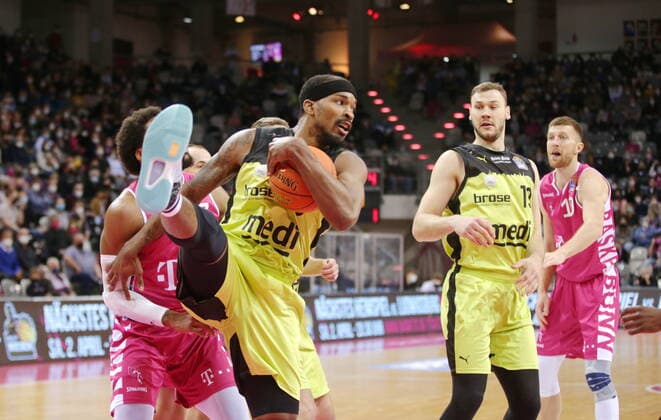 Telekom Baskets Bonn vs. Terry Allen medi bayreuth easyCredit BBL 1. Bundesliga , Saison 2021 2022 , Hauptrunde 26. Spieltag