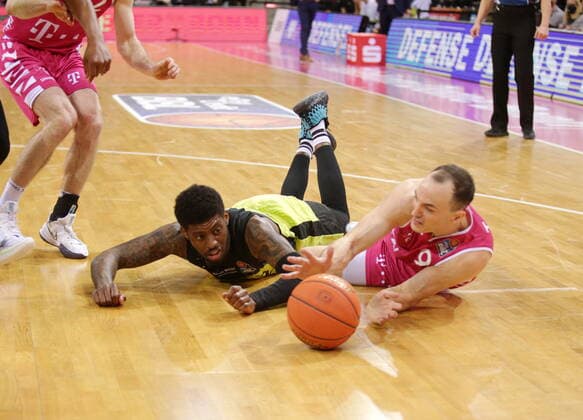 Karsten Tadda Telekom Baskets Bonn vs. Sacar Anim medi bayreuth , am Boden easyCredit BBL 1. Bundesliga , Saison 2021 2022 , Hauptrunde 26. Spieltag