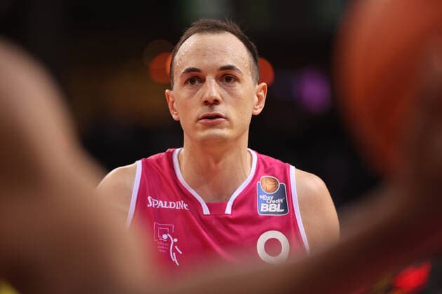 Bonn, Deutschland 18.03.2022, Telekom Dome, Basketball Bundesliga, 26. Spieltag, BBL, Telekom Baskets Bonn vs Medi Bayreuth, Karsten Tadda (Bonn) schaut.