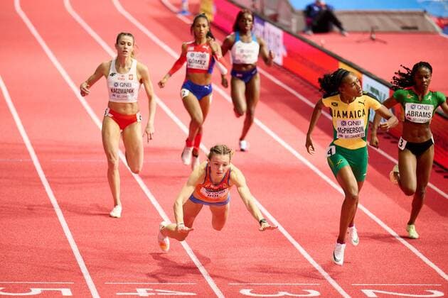 Bilder des Jahres 2022, Sport 03 März Sport Themen der Woche KW11 Sport Bilder des Tages 18.03.2022 BELGRAD SERBIA, STARK ARENA HALOWE MISTRZOSTWA SWIATA W LEKKIE ATLETYCE BELGRAD 2022 ( WORLD ATHLETICS INDOOR CHAMPIONSHIPS BELGRADE 2022) BIEG 400 M POLFINAL NZ. NATALIA KACZMREK FEMKE BOL FOTO RADOSLAW JOZWIAK CYFRASPORT NEWSPIX.PL --- Newspix.pl  _DSC3803