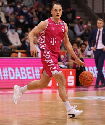Bonn, Deutschland 18.03.2022, Telekom Dome, Basketball Bundesliga, 26. Spieltag, BBL, Telekom Baskets Bonn vs Medi Bayreuth, Karsten Tadda (Bonn)