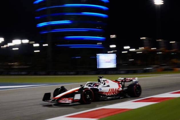 FORMULA 1 GULF AIR BAHRAIN GP 2022, 18 03 2022 Bahrain International Circuit, Sakhir, Bahrain on 18 March 2022 Kevin Magnussen 20 (DEN) Haas, VF22 Replacing Nikita Mazepin during the FORMULA 1 GULF AIR BAHRAIN GP 2022, Eleanor Hoad Editorial Use Only Copyright: xEleanorxHoadx ESM-0405-0023