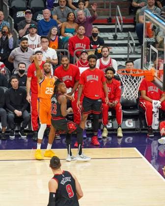 Phoenix, Arizona, March 18th 2022: Mikal Bridges ( 25 Phoenix Suns)In action during the National Basketball Association game between the Chicago Bulls and the Phoenix Suns at Footprint Center in Phoenix, Arizona. Edwin Rodriguez SPP Chicago Bulls v Phoenix Suns - NBA, Basketball Herren, USA - Footprint Center 