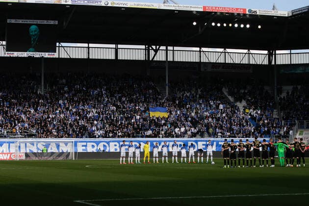 Sport Themen der Woche KW11 19.03.2022, xgox, Fussball 3.Liga, 1.FC Magdeburg- SV Meppen emspor, v.l. Schweigeminute zum Tod von Egidius Braun (DFL DFB REGULATIONS PROHIBIT ANY USE OF PHOTOGRAPHS as IMAGE SEQUENCES and or QUASI-VIDEO) Magdeburg *** 19 03 2022, xgox, football 3 league, 1 FC Magdeburg SV Meppen emspor, v l minute of silence on the death of Egidius Braun DFL DFB REGULATES PROHIBIT ANY USE OF PHOTOGRAPHS as IMAGE SEQUENCES and or QUASI VIDEO Magdeburg