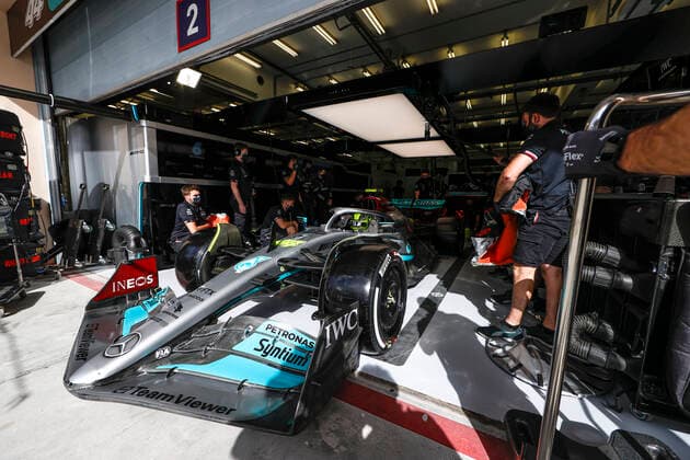 44 Lewis Hamilton (GBR, Mercedes-AMG Petronas F1 Team), F1 Grand Prix of Bahrain at Bahrain International Circuit on March 19, 2022 in Sakhir, Bahrain. (Photo by HOCH ZWEI) Sakhir Bahrain