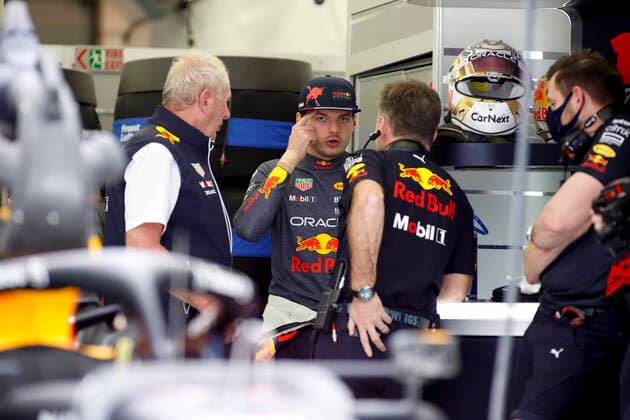 Dr. Helmut Marko (AUT, Oracle Red Bull Racing), 1 Max Verstappen (NLD, Oracle Red Bull Racing), Christian Horner (GBR, Oracle Red Bull Racing), F1 Grand Prix of Bahrain at Bahrain International Circuit on March 19, 2022 in Sakhir, Bahrain. (Photo by HOCH ZWEI) Sakhir Bahrain