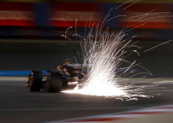 3 Daniel Ricciardo (AUS, McLaren F1 Team), F1 Grand Prix of Bahrain at Bahrain International Circuit on March 19, 2022 in Sakhir, Bahrain. (Photo by HOCH ZWEI) Sakhir Bahrain