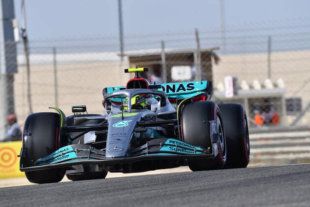19.03.2022, Bahrain International Circuit, Sakhir, Formel 1 in Bahrain 2022 , im Bild Lewis Hamilton (GBR), Mercedes-AMG Petronas Formula One Team (Foto EU-Images) Sakhir Bahrain International Circuit Bahrain