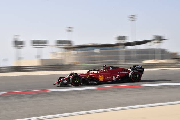 19.03.2022, Bahrain International Circuit, Sakhir, Formel 1 in Bahrain 2022 , im Bild Carlos Sainz Jr. (ESP), Scuderia Ferrari (Foto EU-Images) Sakhir Bahrain International Circuit Bahrain