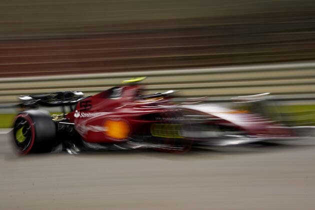19.03.2022, Bahrain International Circuit, Sakhir, Formula 1 Gulf Air Bahrain Grand Prix 2022 ,im Bild Carlos Sainz Jr. (ESP), Scuderia Ferrari (Foto EU-Images) Sakhir Bahrain International Circuit Bahrain