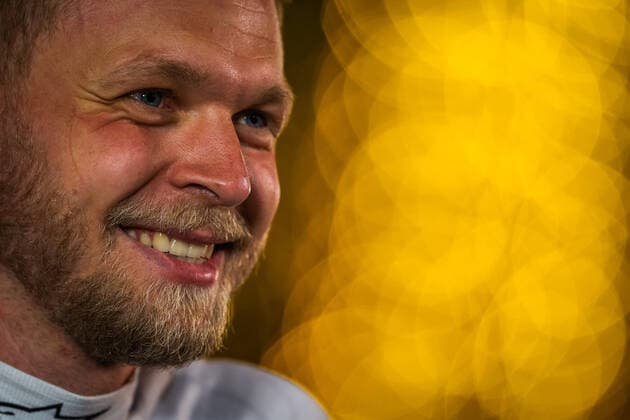MAGNUSSEN Kevin (den), Haas F1 Team VF-22 Ferrari, portrait during the Formula 1 Gulf Air Bahrain Grand Prix 2022, 1st round of the 2022 FIA Formula One World Championship, WM, Weltmeisterschaft on the Bahrain International Circuit, from March 18 to 20, 2022 in Sakhir, Bahrain - F1 - BAHRAIN GRAND PRIX 2022 DPPI Panoramic  20220319_G00D9114