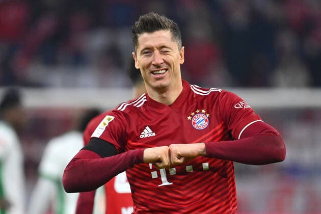 Sport Themen der Woche KW11 Torjubel Robert LEWANDOWSKI (Bayern Muenchen) nach Tor zum 4-0, Jubel,Freude,Begeisterung, Aktion,Einzelbild,angeschnittenes Einzelmotiv,Halbfigur,halbe Figur. Fussball 1. Bundesliga Saison 2021 2022,27.Spieltag, Spieltag27. FC Bayern Muenchen - 1.FC Union Berlin 4-0 am 19.03.2022, A L L I A N Z A R E N A Muenchen. *** Goal celebration Robert LEWANDOWSKI Bayern Muenchen after goal to the 4 0, jubilation, joy, enthusiasm, action, single picture, cut single motive, half figure, half figure football 1 Bundesliga season 2021 2022, 27 matchday, matchday27 FC Bayern Muenchen 1 FC Union Berlin 4 0 on 19 03 2022, A L L I A N Z A R E N A Muenchen