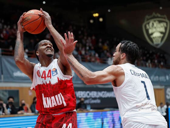 19.03.2022, Basketball, BBL, s.Oliver Wuerzburg - MLP Academics Heidelberg, GER, Wuerzburg, tectake Arena Bild: v. li. William Buford (s.Oliver Wuerzburg) und Brekkott Chapman MLP Academics Heidelberg Copyright: HMBxMedia xHeikoxBecker