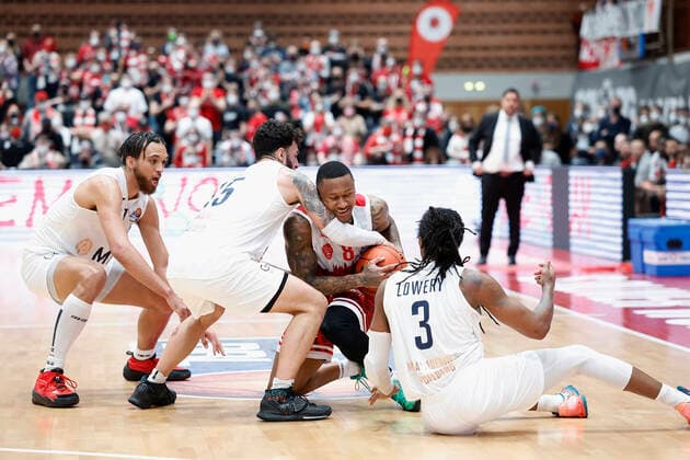 19.03.2022, Basketball, BBL, s.Oliver Wuerzburg - MLP Academics Heidelberg, GER, Wuerzburg, tectake Arena Bild: v. li. Brekkott Chapman MLP Academics Heidelberg, Jordan Geist MLP Academics Heidelberg, Charles Callison (s.Oliver Wuerzburg) und Robert Lowery Jr MLP Academics Heidelberg Copyright: HMBxMedia xHeikoxBecker