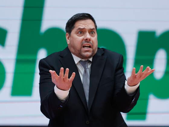19.03.2022, Basketball, BBL, s.Oliver Wuerzburg - MLP Academics Heidelberg, GER, Wuerzburg, tectake Arena Bild: Verwunderung bei Headcoach Sasa Filipovski (s.Oliver Wuerzburg) Copyright: HMBxMedia xHeikoxBecker