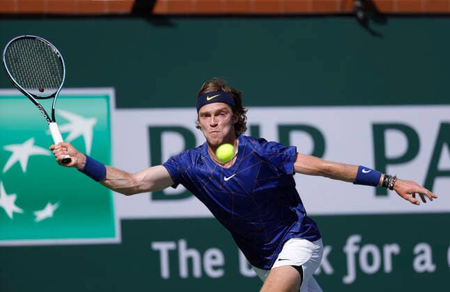 March 19, 2022 Andrey Rublev of Russia returns a shot against Taylor Fritz during the semifinals match of the 2022 BNP Paribas Open at Indian Wells Tennis Garden in Indian Wells, California. Indian Wells United States of America - ZUMAc04_ 20220319_zaf_c04_359 Copyright: xCharlesxBausx