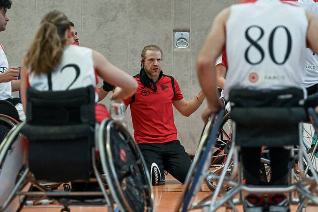 1. Rollstuhl Basketball-Bundesliga, RBC Koeln99ers vs. Rhine River Rhinos, 19.03.2022 Mathew Foden (Trainer RBC Koeln99ers), 1. Rollstuhl Basketball-Bundesliga, RBC Koeln99ers vs. Rhine River Rhinos am 19.03.2022 in Sporthalle Bergischer Ring, in Koeln (Nordrhein-Westfalen) Copyright: xBEAUTIFULxSPORTS Mueller-Laschetx