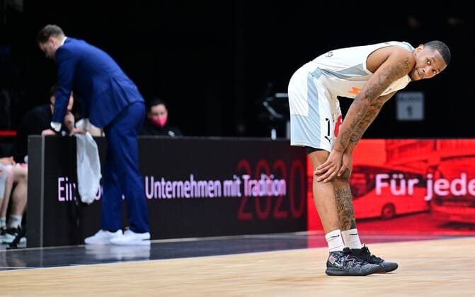 19.03.2022 - Basketball - Saison 2021 2022 - 2. Bundesliga Pro-A - 30. Spieltag: Nürnberg Falcons Basketball Club NBC - Römerstrom Gladiators Trier - - Dupree Mc Brayer (1, Nürnberg Falcons BC NBC ) enttäuscht Enttäuschung - hinten Vytautas Buzas ( Trainer Headcoach Nürnberg Falcons BC NBC )