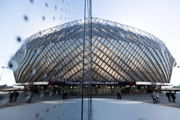 220320 En reflektion av Tele2 Arenas exteriör inför fotbollsmatchen i Svenska Cupen mellan Djurgarden och Malmö FF den 20 mars 2022 i Stockholm. Copyright: AXELxBOBERG BB220320AX010