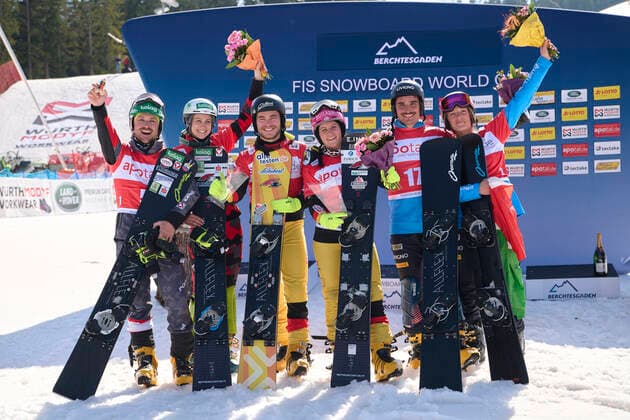 Berchtesgaden, Deutschland 20. März 2022: FIS Snowboard Weltcup Finale - 2021 2022 - Parallel Slalom - Berchtesgaden - 20.03.2022 Siegerehrung PS Team: v.li. Alexander Payer (AUT), Sabine Schoeffmann (AUT), Stefan Baumeister (GER), Ramona Hofmeister (GER), Maurizio Bormolini (ITA) und Elisa Caffont (ITA) Bischofswiesen Götschen Bayern Copyright: xFotostandx xWassmuthx