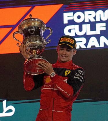 Formel 1 in Bahrain 2022 20.03.2022, Bahrain International Circuit, Sakhir, Formel 1 in Bahrain 2022 , im Bild Sieger Charles Leclerc (MCO), Scuderia Ferrari, 2.Platz für Carlos Sainz Jr. (ESP), Scuderia Ferrari, 3.Platz für Lewis Hamilton (GBR), Mercedes-AMG Petronas Formula One Team