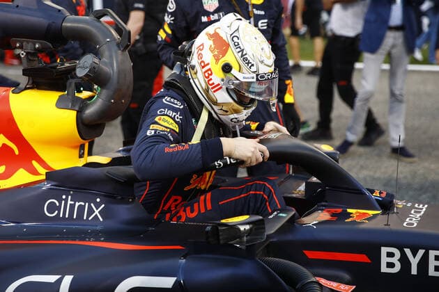 VERSTAPPEN Max (ned), Red Bull Racing RB18, portrait during the Formula 1 Gulf Air Bahrain Grand Prix 2022, 1st round of the 2022 FIA Formula One World Championship, WM, Weltmeisterschaft on the Bahrain International Circuit, from March 18 to 20, 2022 in Sakhir, Bahrain - F1 - BAHRAIN GRAND PRIX 2022 - RACE DPPI Panoramic  00122005__B3_8656