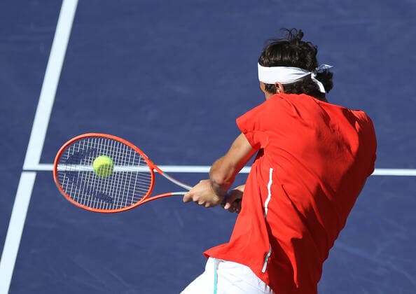 American Taylor Fritz hits a shot during his men s final match against Rafael Nadal of Spain at the BNP Paribas Open in Indian Wells, California on Sunday, March 20, 2022. Fritz defeated Nadel 6-3, 7-6 (5) to win the championship and his first ATP, Tennis Herren Masters 1000 tournament.  IDW20220320029 DAVIDxSILPA