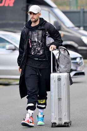 TUBIZE, BELGIUM - MARCH 21 : Januzaj Adnan forward of Belgium arrives at the Martin s Red hotel prior to the international games against Ireland and Burkina Faso at the Belgian Football center on March 21, 2022 March 21, 2022 in Tubize, Belgium, 21 03 2022 ( Arrival of the Belgian National Football team 21 03 2022 PhotoNews Panoramic 