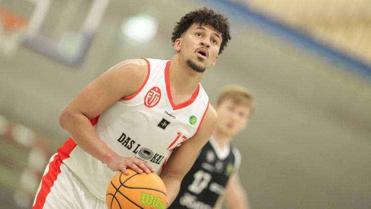 ProB BARMER 2. Basketball Bundesliga, Hauptrunde, Letzter Spieltag, ETV Hamburg - WWU Baskets Münster (77:111). Mubarak Salami (ETV). Wandsbek Hamburg