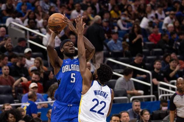 Orlando, Florida, March 22nd 2022: Mo Bamba (Orlando Magic) tries to find a pass during the National Basketball Association game between Orlando Magic and Golden State Warriors at Amway Center in Orlando, Florida. Andrea Vilchez SPP Orlando Magic v Golden State Warriors - National Basketball Association - Amway Center 