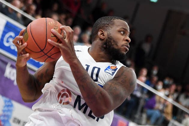 BG Göttingen - MLP Academics Heidelberg 23.03.2022, Basketball-Bundesliga, Saison 2021 2022, 19. Spieltag, BG Göttingen - MLP Academics Heidelberg. Heidelbergs Kelvin Martin am Ball. Göttingen Niedersachsen Deutschland