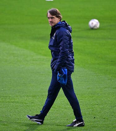 Fußball, Nationalteam Italien, Training (220324) -- PALERMO, March 24, 2022 -- Italy s head coach Roberto Mancini attends the training session ahead of the 2022 World Cup qualifying play-off football match between Italy and North Macedonia in Palermo, Italy, on March 23, 2022. (Photo by Xinhua) (SP)ITALY-PALERMO-FOOTBALL FIFA World Cup, WM, Weltmeisterschaft, Fussball 2022 QUALIFIER-ITALY-TRAINING AlbertoxLingria