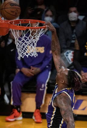 March 23, 2022, Los Angeles, California, USA: Dwight Howard 39 of the Los Angeles Lakers dunks the ball during their NBA, Basketball Herren, USA game against the Philadelphia 76ers on Wednesday March 23, 2022 at Crypto.com Arena in Los Angeles, California. PI Los Angeles USA - ZUMAp124 20220323_zaa_p124_001 Copyright: xJAVIERxROJASx