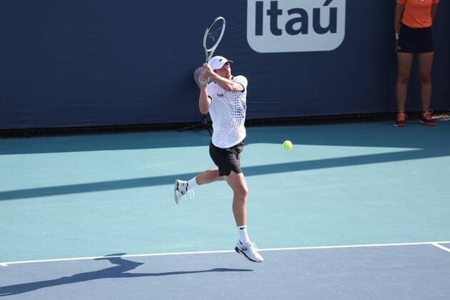 March 23, 2022, Miami Gardens, Florida, United States Of America: MIAMI GARDENS, FLORIDA - MARCH 23: John Millman on day 3 of the Miami Open at Hard Rock Stadium on March 23, 2022 in Miami Gardens, Florida...People: John Millman Miami Gardens United States Of America - ZUMAs214 20220323_zda_s214_160 Copyright: xSMGx