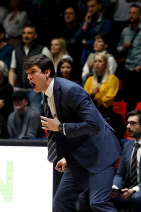 24.03.2022, easyCredit Basketball Bundesliga, BBL, Saison 2021 2022, Herren, Chemnitz Niners - Hamburg Towers Pedro Calles (Head-Coach), Hamburg Towers Chemnitz Messe Chemnitz Sachsen Germany