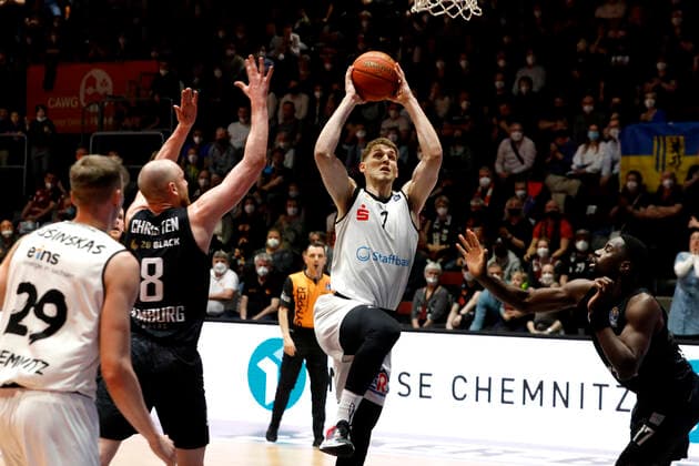 24.03.2022, easyCredit Basketball Bundesliga, BBL, Saison 2021 2022, Herren, Chemnitz Niners - Hamburg Towers Jonas Richter, Niners Chemnitz Chemnitz Messe Chemnitz Sachsen Germany