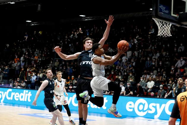 24.03.2022, easyCredit Basketball Bundesliga, BBL, Saison 2021 2022, Herren, Chemnitz Niners - Hamburg Towers Eric Washington, Niners Chemnitz, Maik Kotsar, Hamburg Towers Chemnitz Messe Chemnitz Sachsen Germany