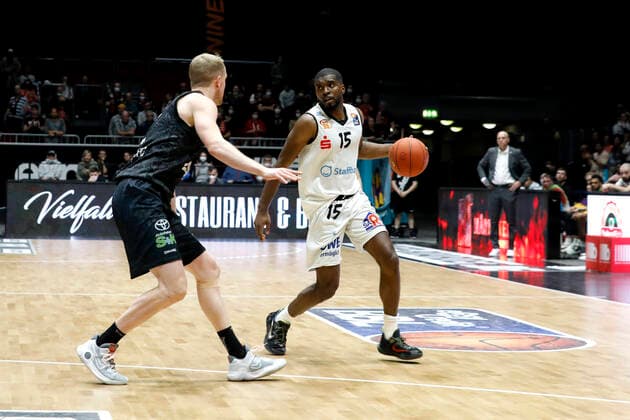 24.03.2022, easyCredit Basketball Bundesliga, BBL, Saison 2021 2022, Herren, Chemnitz Niners - Hamburg Towers Frantz Massenat, Niners Chemnitz Chemnitz Messe Chemnitz Sachsen Germany